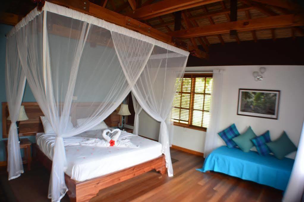 Heliconia Grove Villa Anse Volbert Village  Luaran gambar