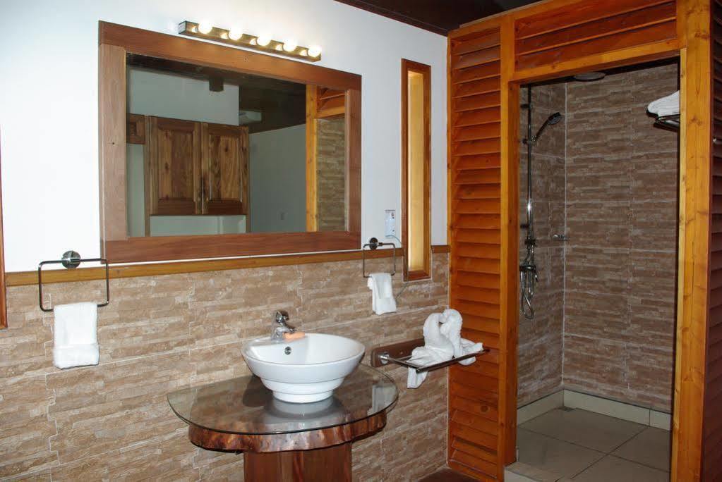 Heliconia Grove Villa Anse Volbert Village  Luaran gambar